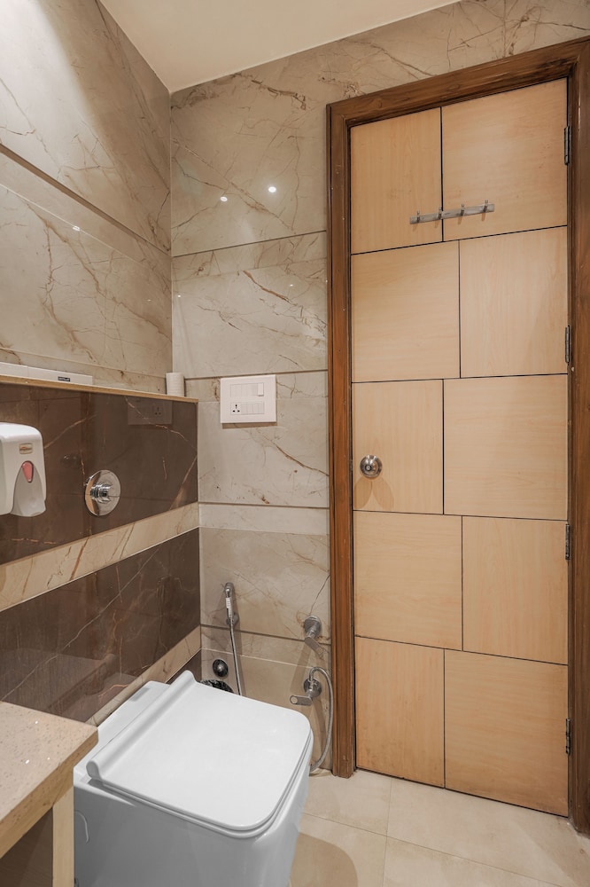Csjs Inn By Krishna Group Of Hotels 49/50