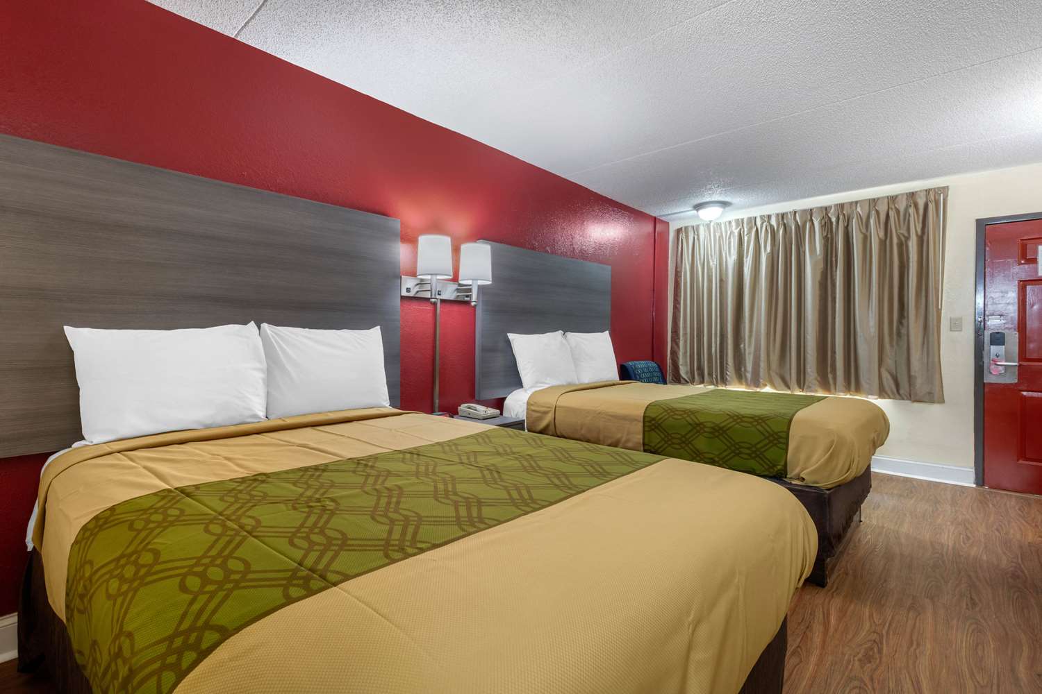 ROOM, 2 DOUBLE BEDS
