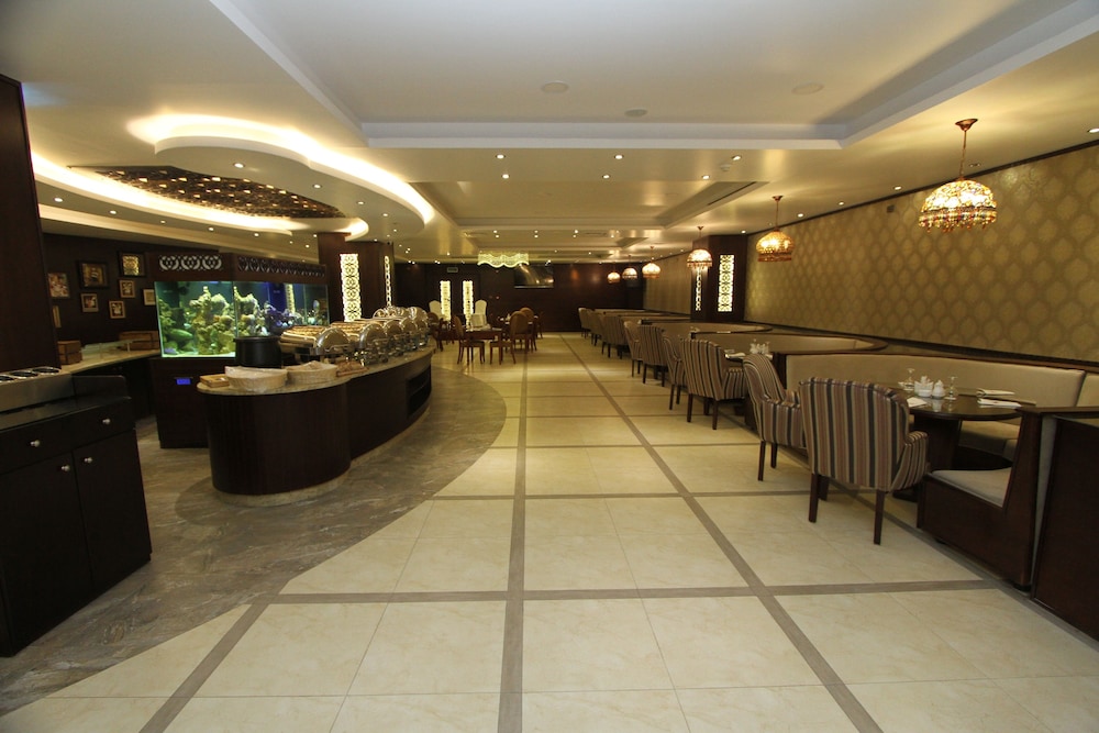 Al Thuraya Hotel 12/35