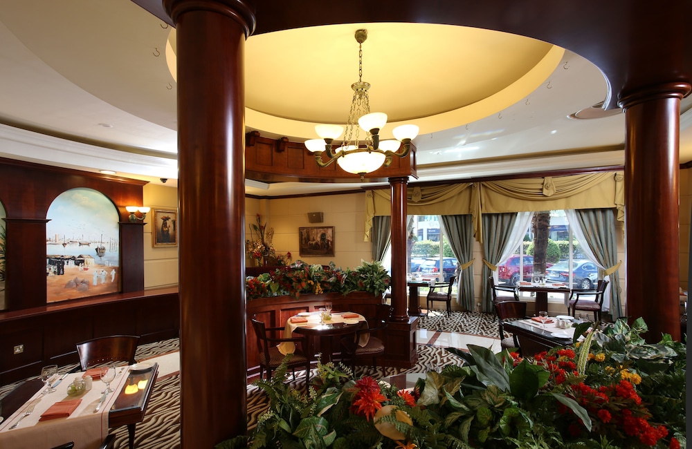 restaurant cafeteria
