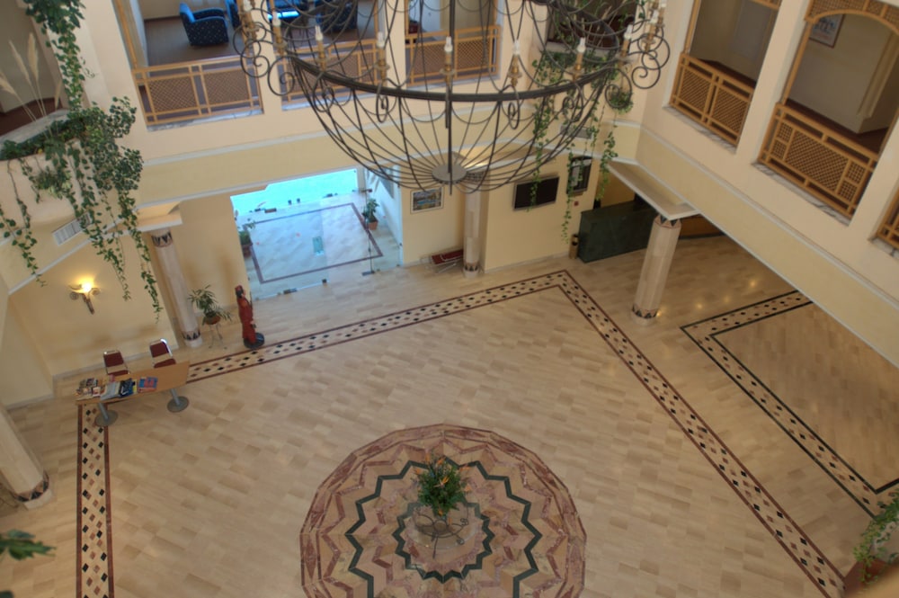 Marina Palace 45/69