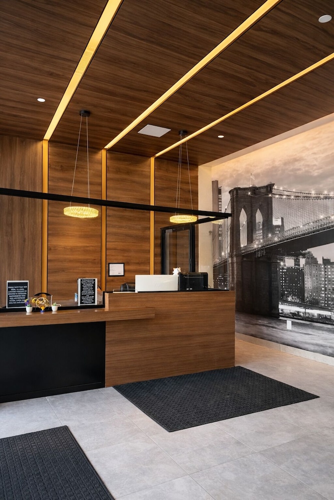 Hotel Mirage Brooklyn 2/38