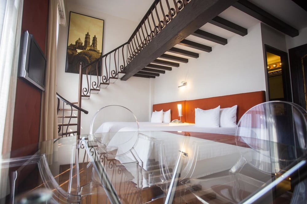 Herencia Hotel By Hosting House 15/50