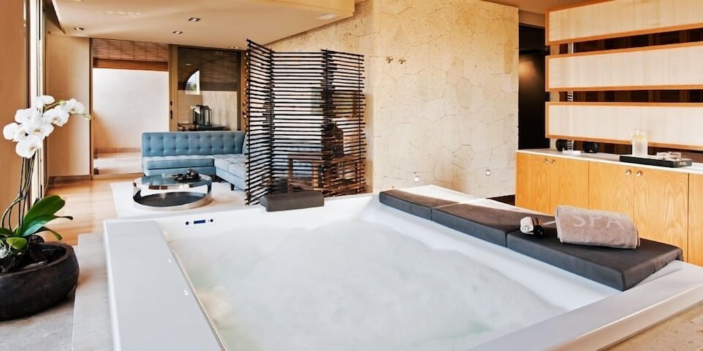 The Villas at Gran Hotel Bahia del Duque 20/50