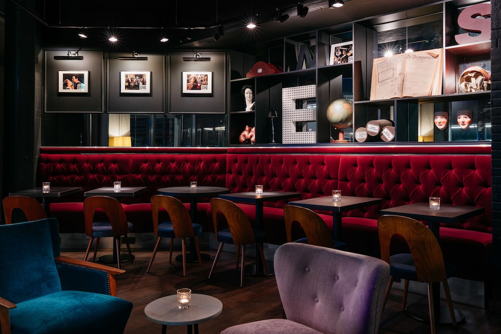 Ruby Leni Hotel Dusseldorf 64/77
