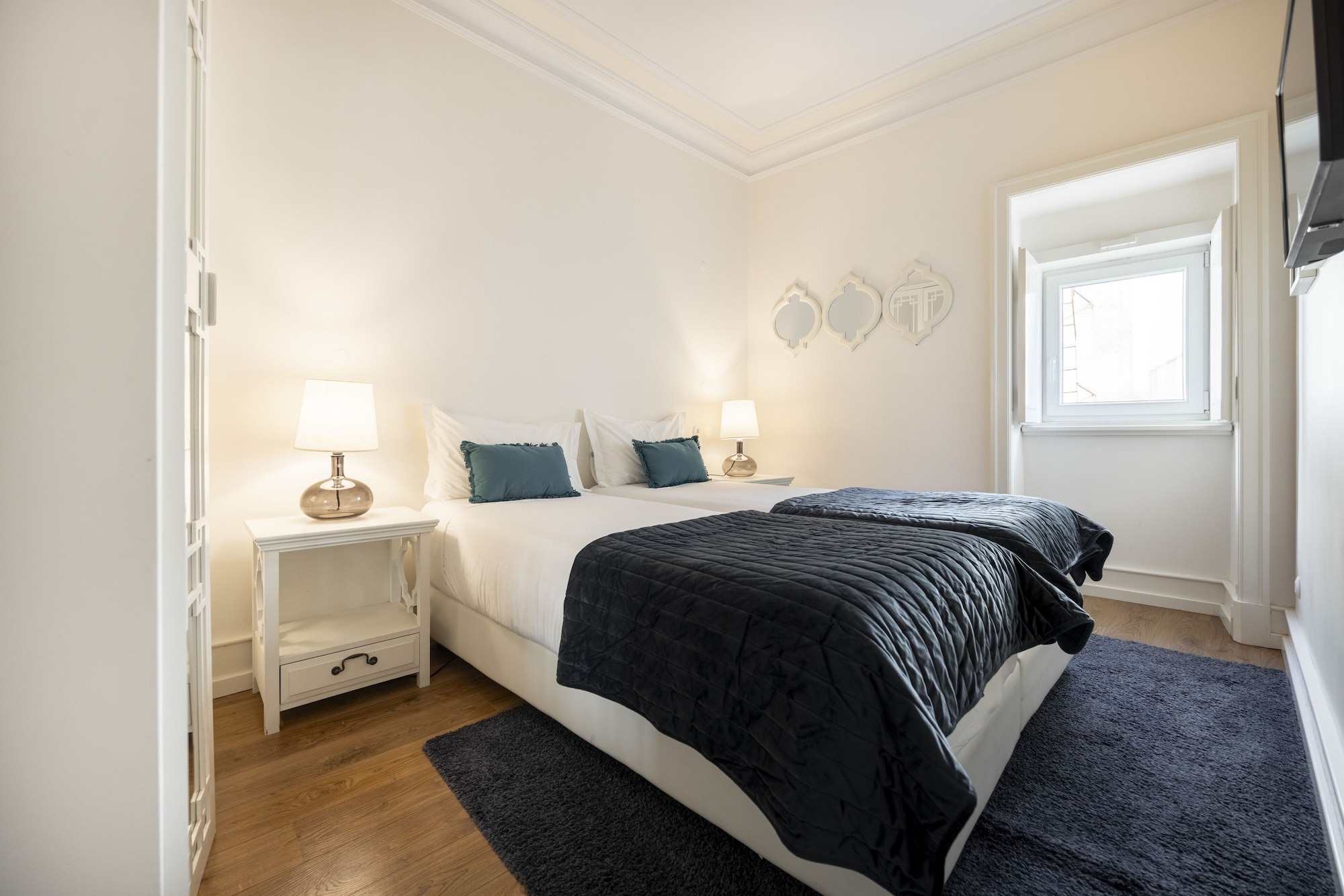 2 BEDROOMS, SUPERIOR, APARTMENT