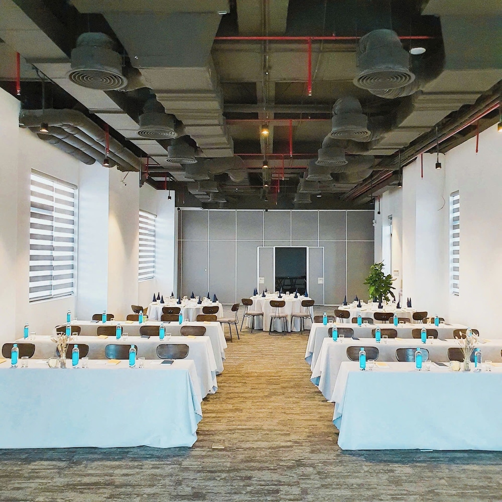 Em Oi Hotel 32/49