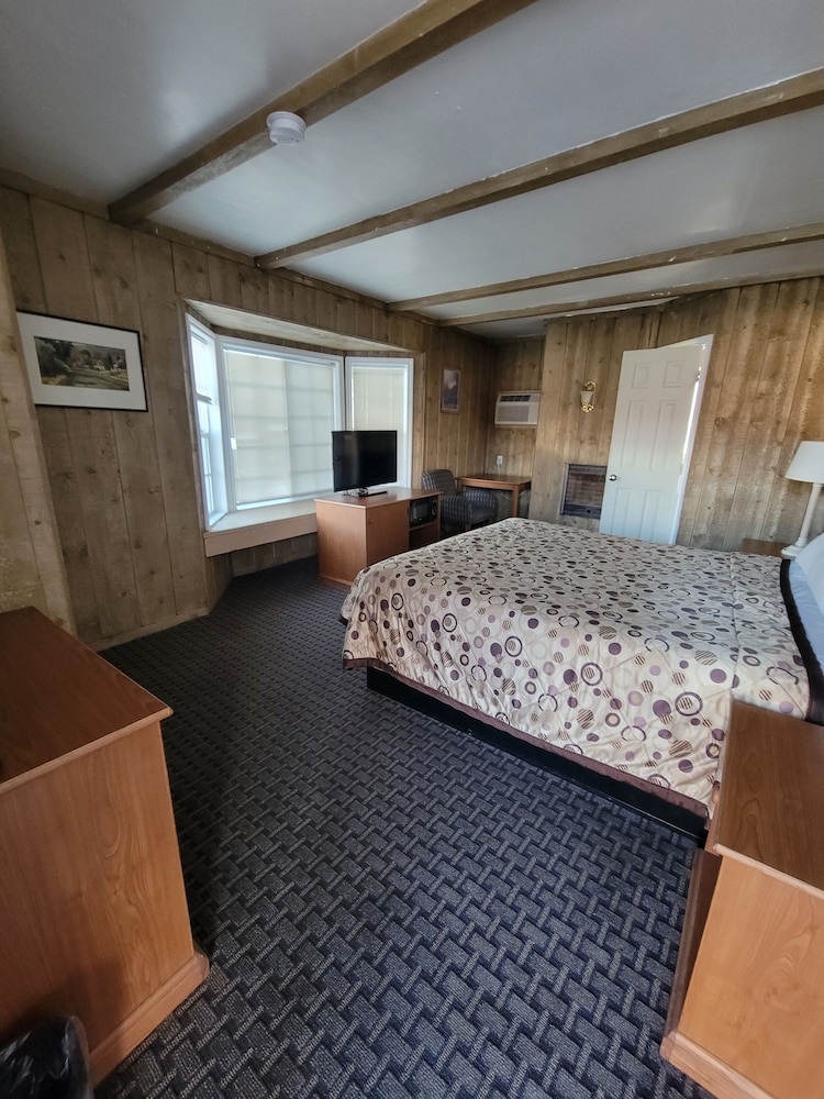 Townhouse Motel 14/57