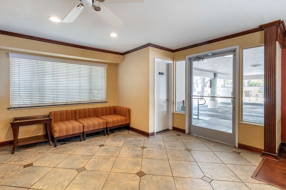 Best Western Town House Lodge 22/33