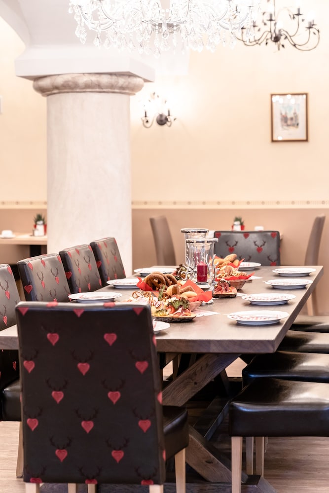 Hotel Sauerlacher Post 36/50
