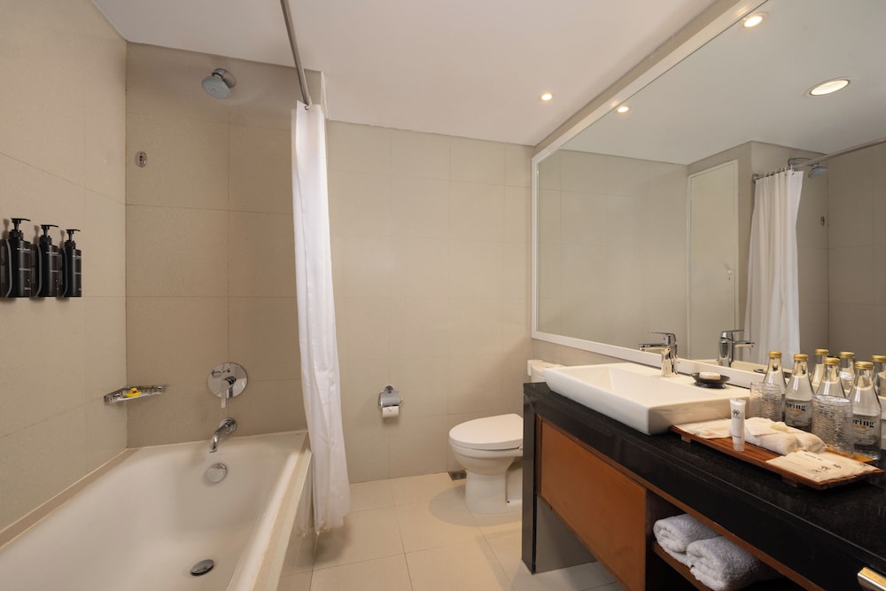 Bali Dynasty Resort 63/64