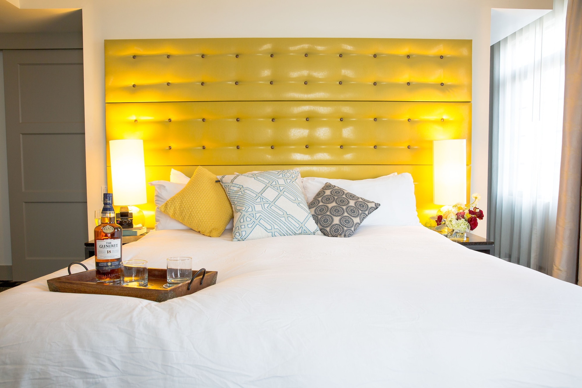 FORTY WINKS, KING BED