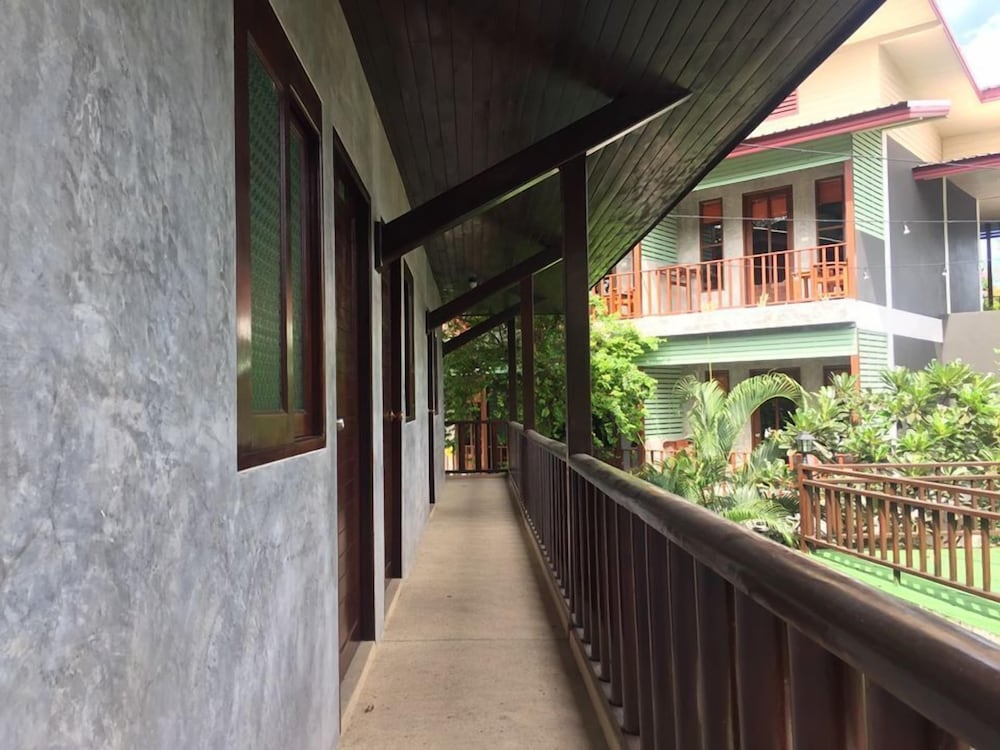 Araya Boutique Hotel 54/69