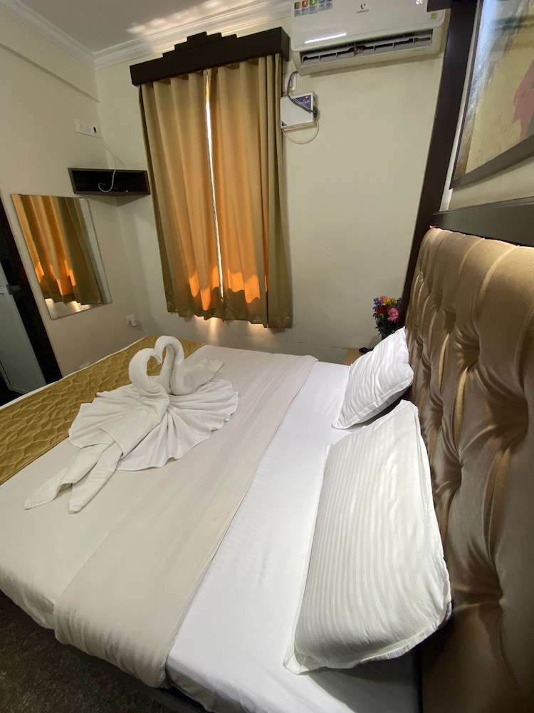 VALENTINES RETREAT 28/64