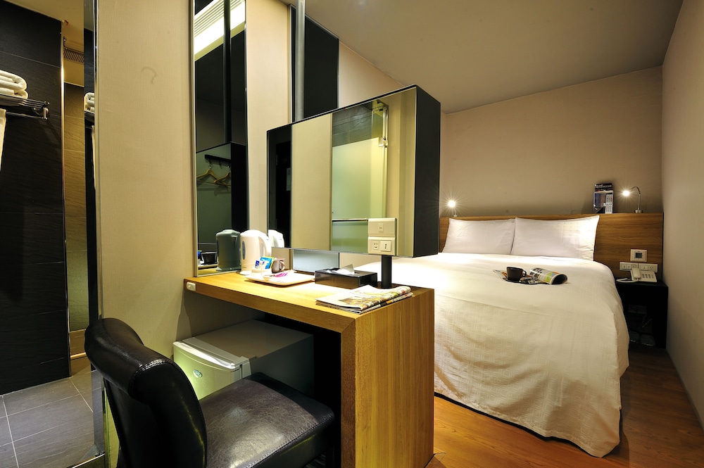 Forward Suites II 33/34