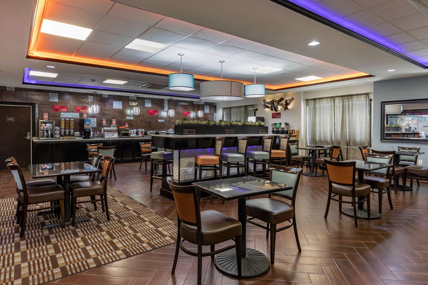 restaurant cafeteria