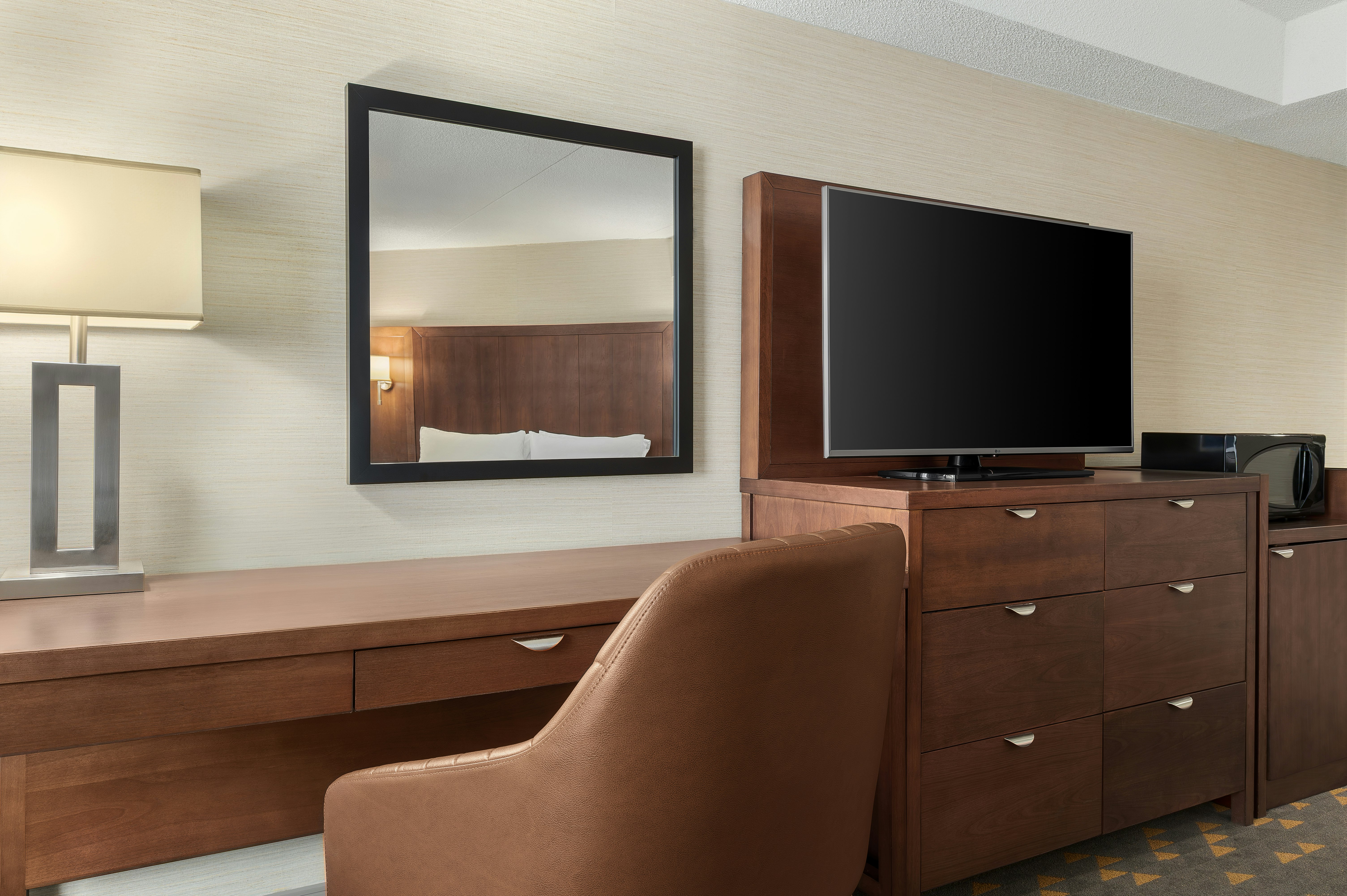 Holiday Inn Oakville Centre 67/81