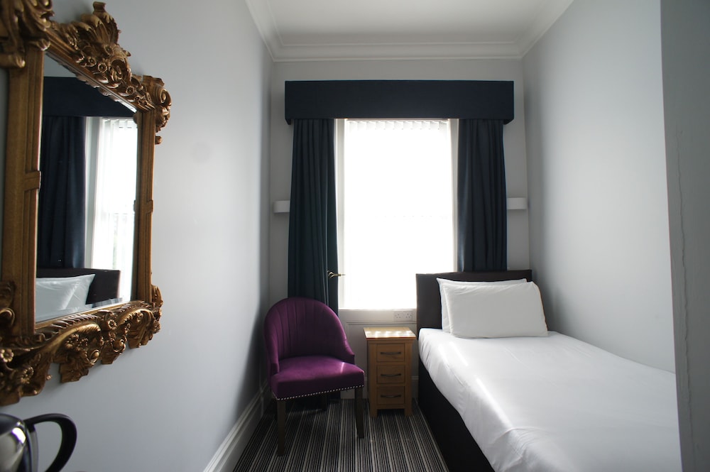 The Applewood Hotel 27/67