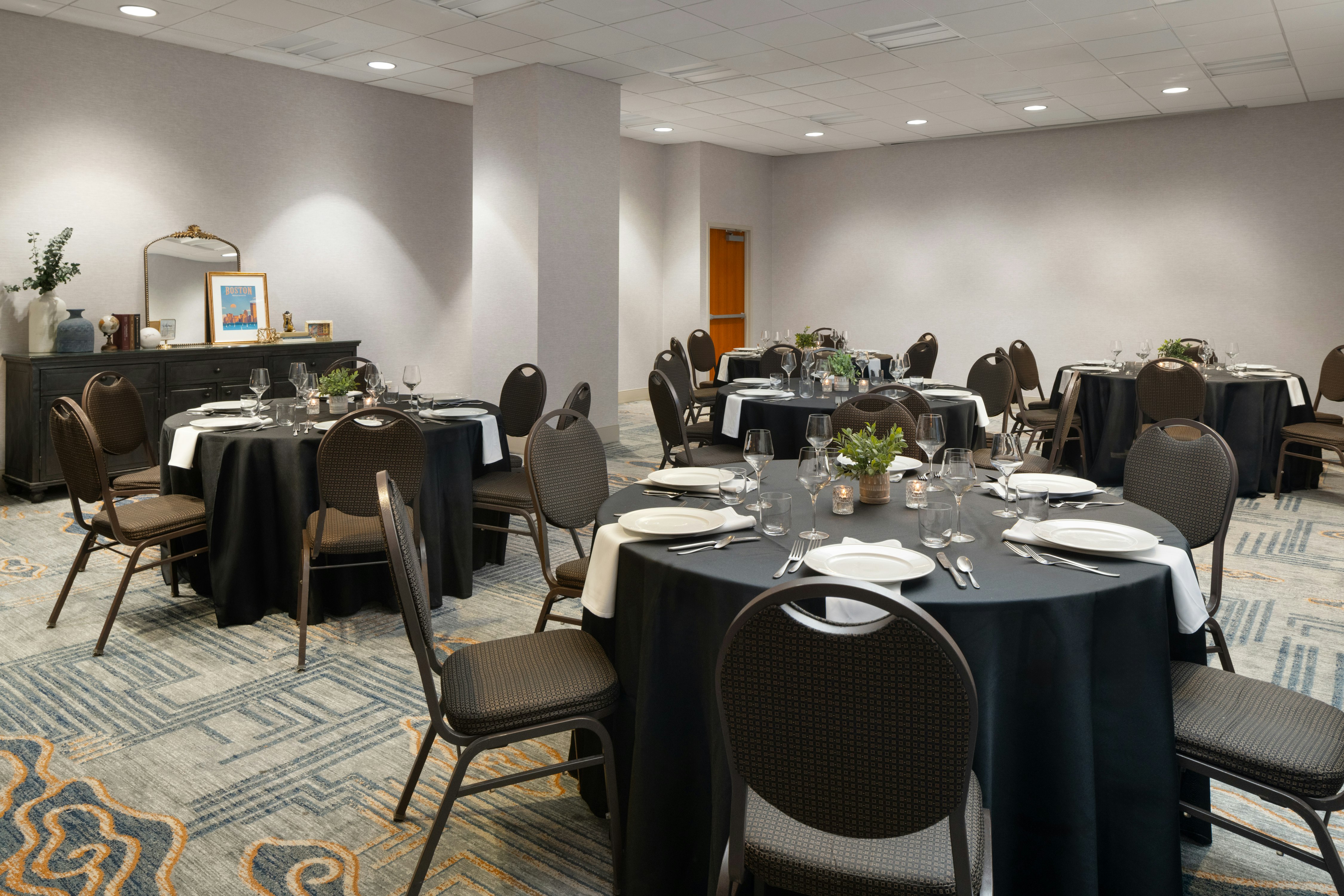 Doubletree By Hilton Boston Downtown 52/56