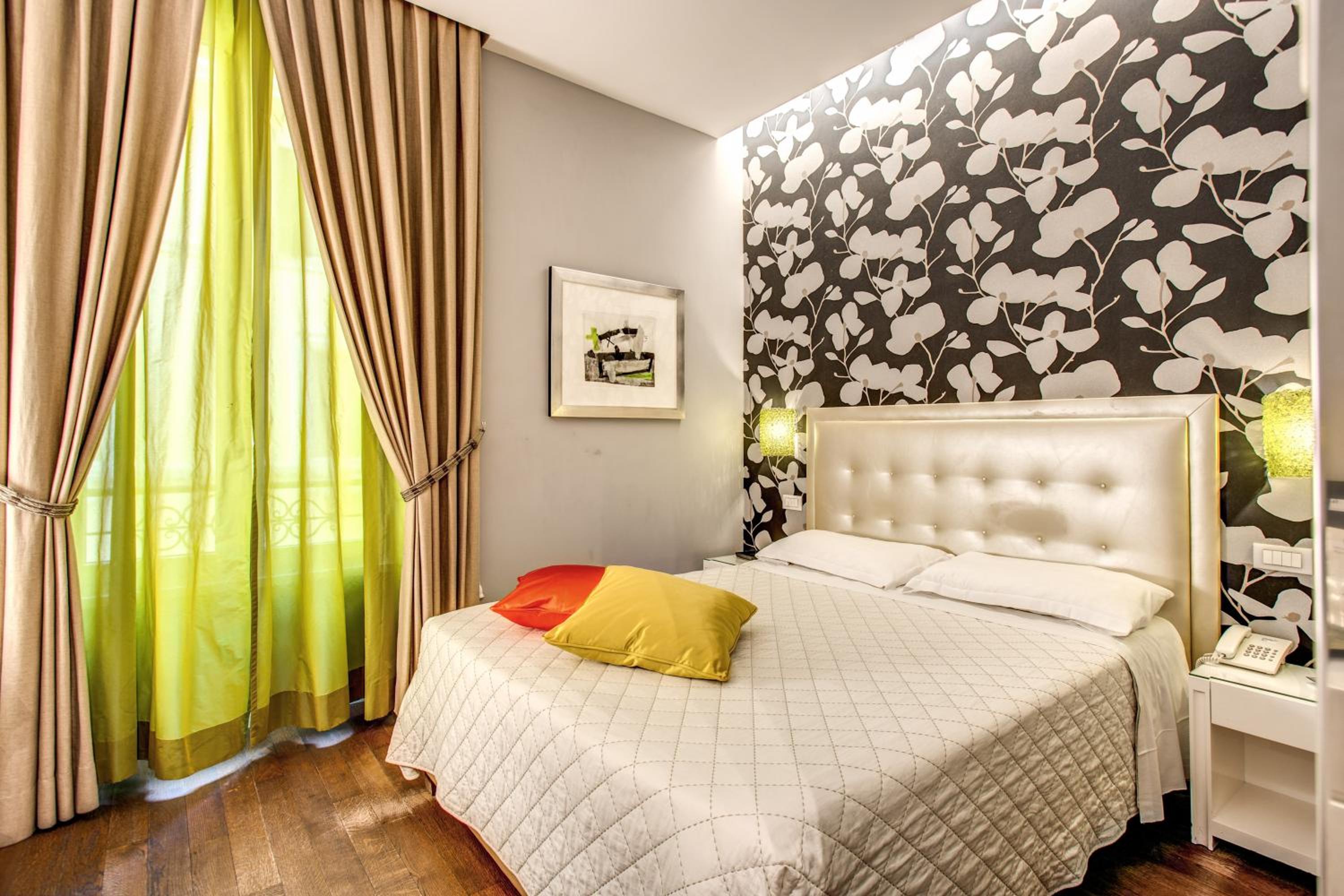 Room, Double Bed