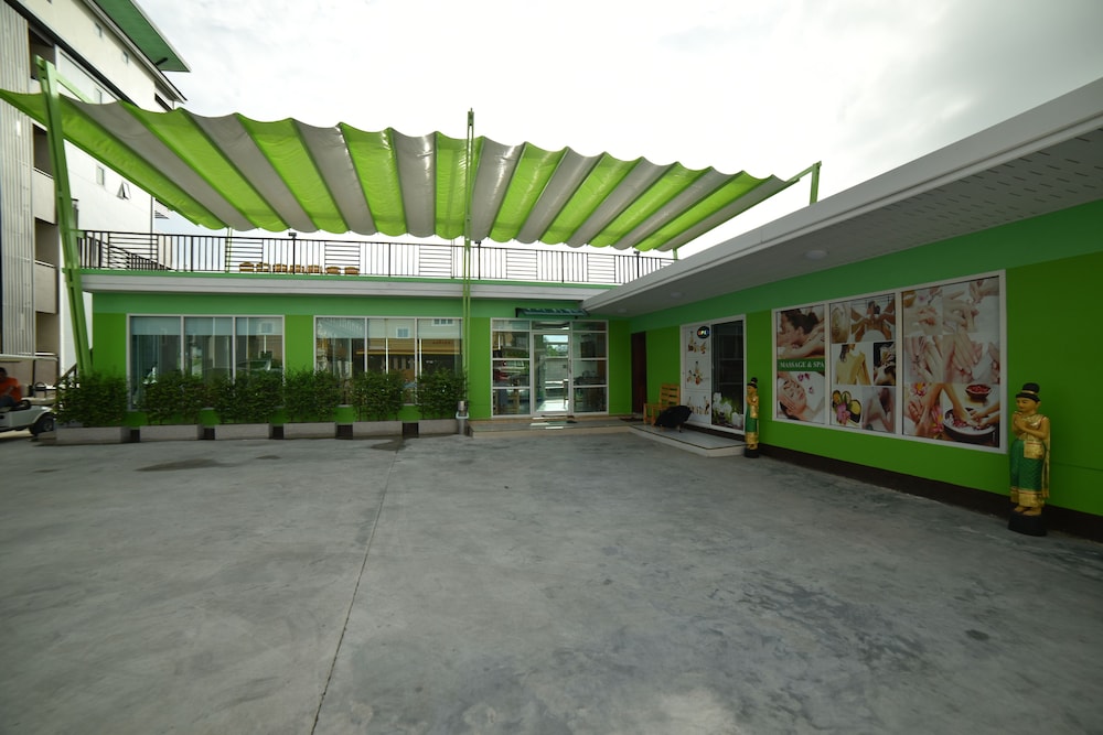 Gold Airport Suites 57/66