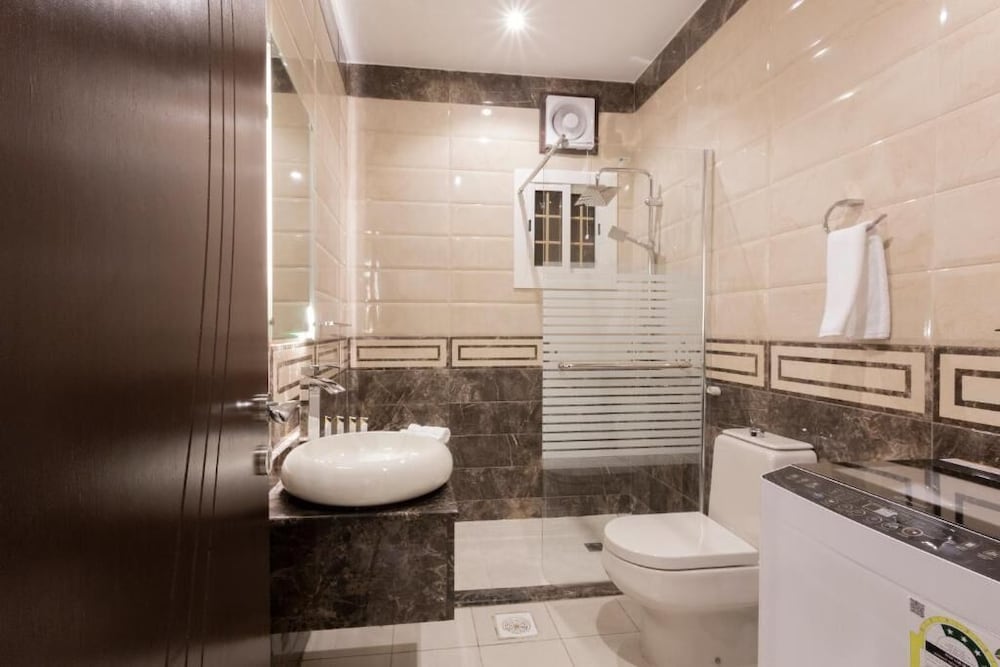 شقق ديور إن الفندقية(Dior Inn serviced apartments) 24/27