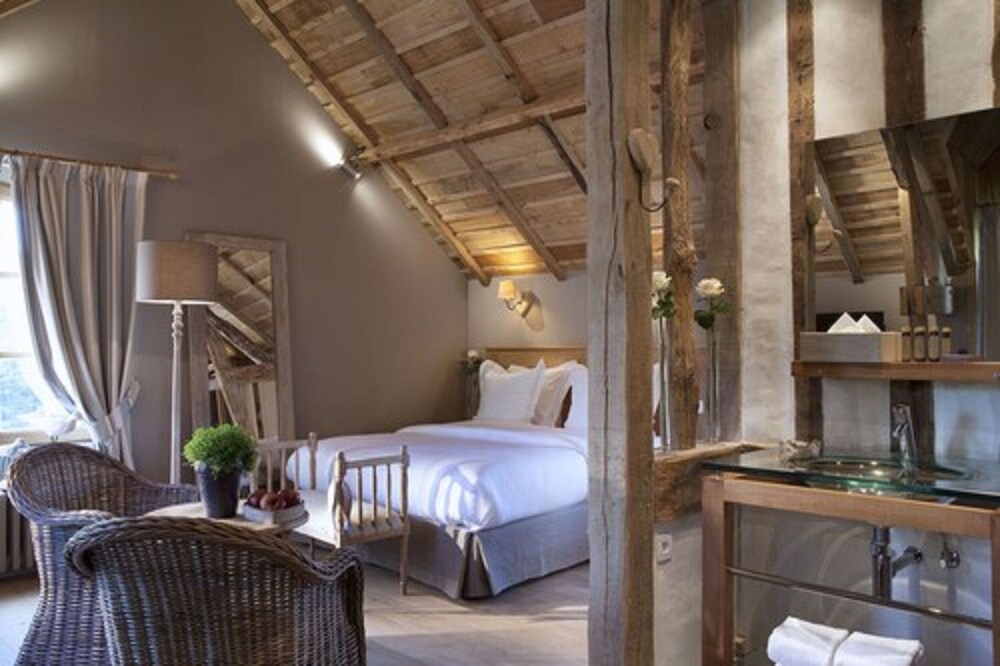 Auberge De La Source 5/69