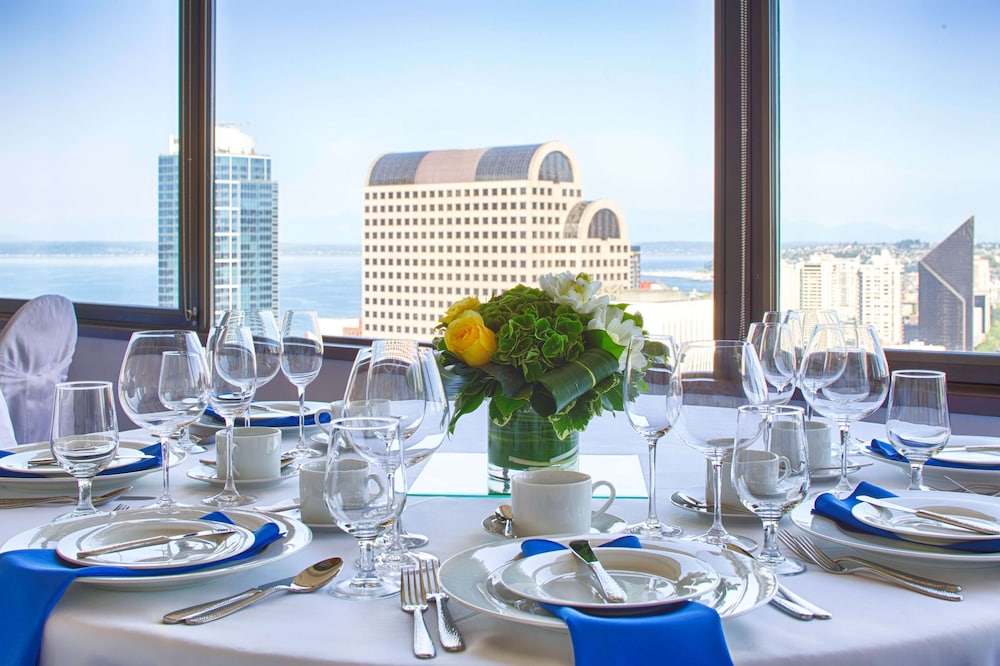 Coast Seattle Downtown Hotel by APA 32/50