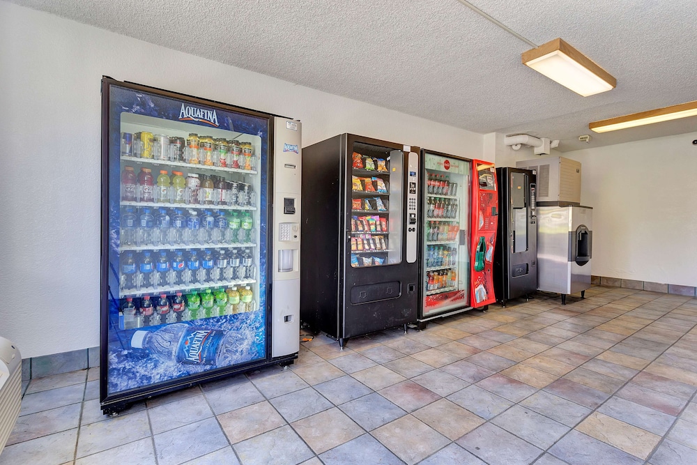 Motel6 Belmont, CA San Francisco Redwood City 12/61