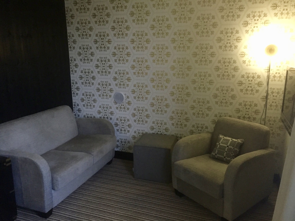 manorhaus Llangollen 30/50