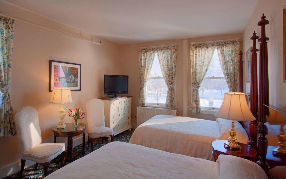 Middlebury Inn 24/68