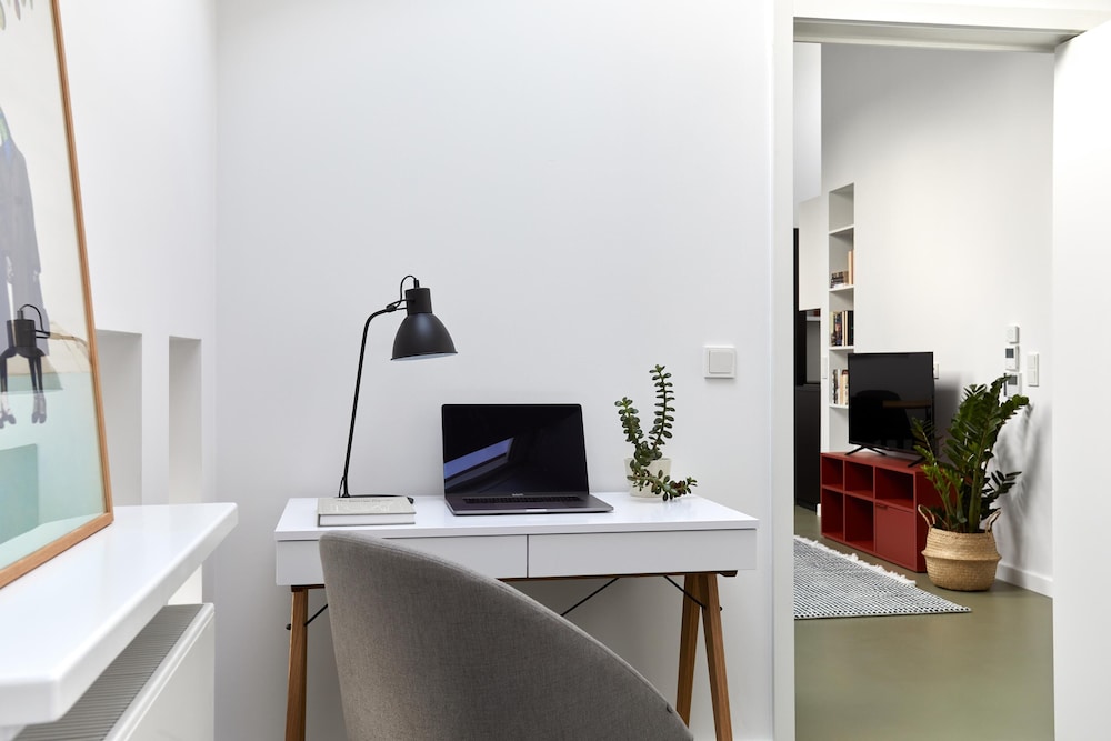 Plantonia Aparthotel 4/45