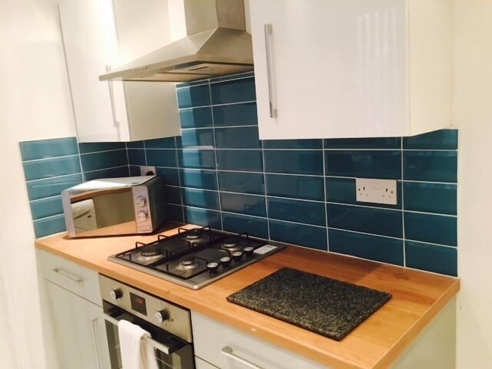 Townhouse @ Balliol Street Stoke 12/15