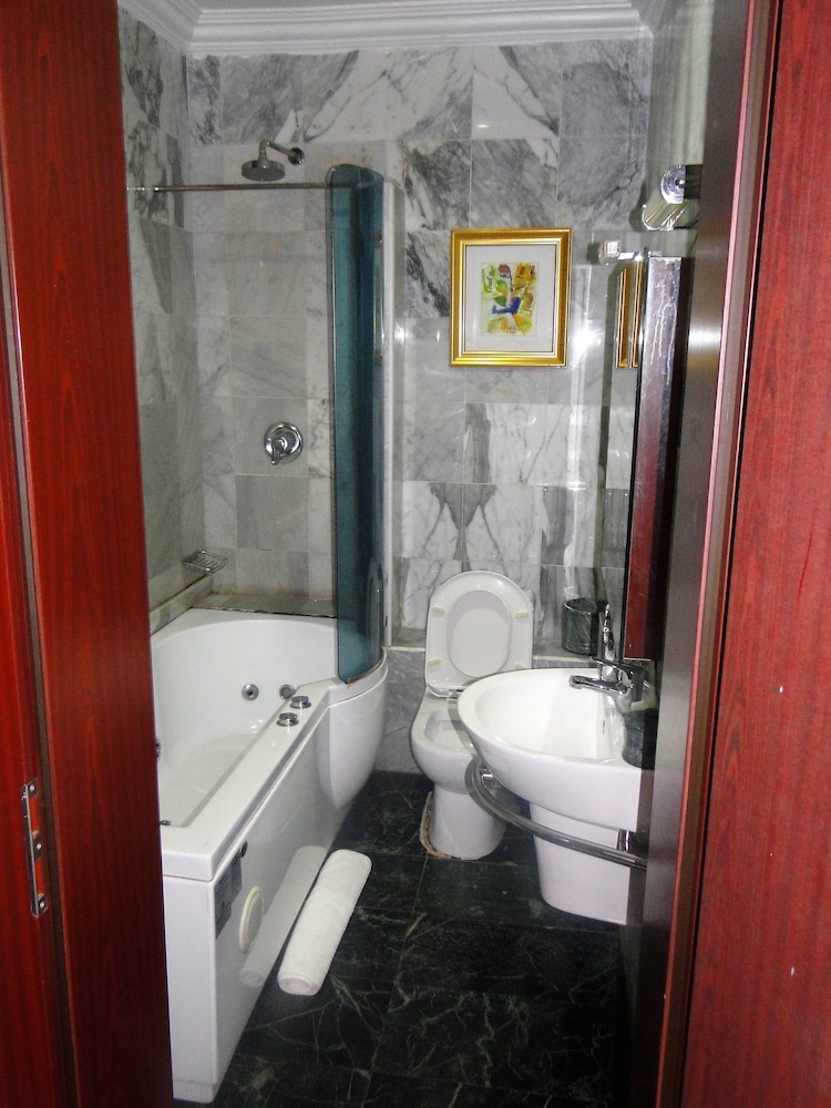 Capital Inn Ibadan 25/58