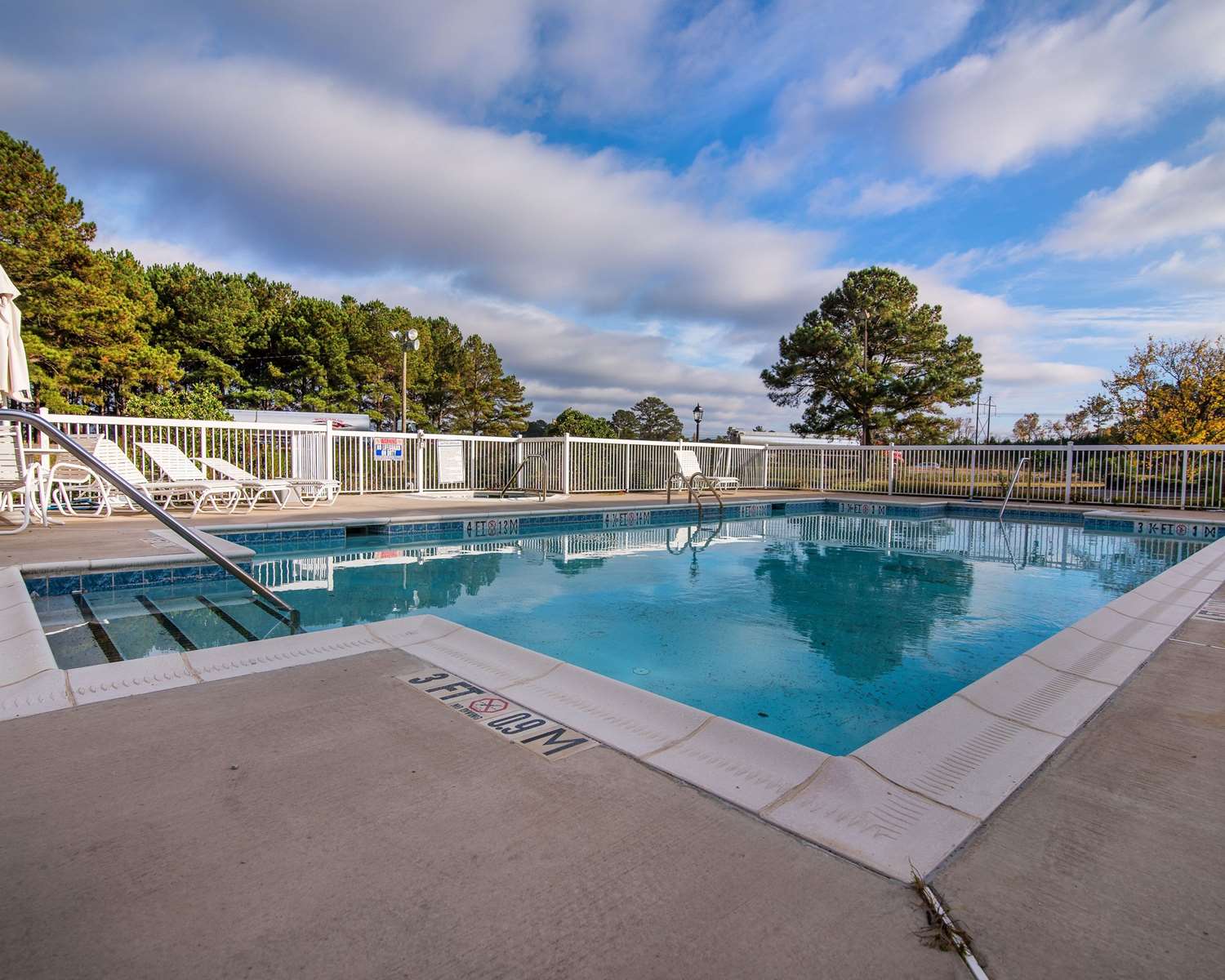 Royal Extended Stay Hotel 5/10