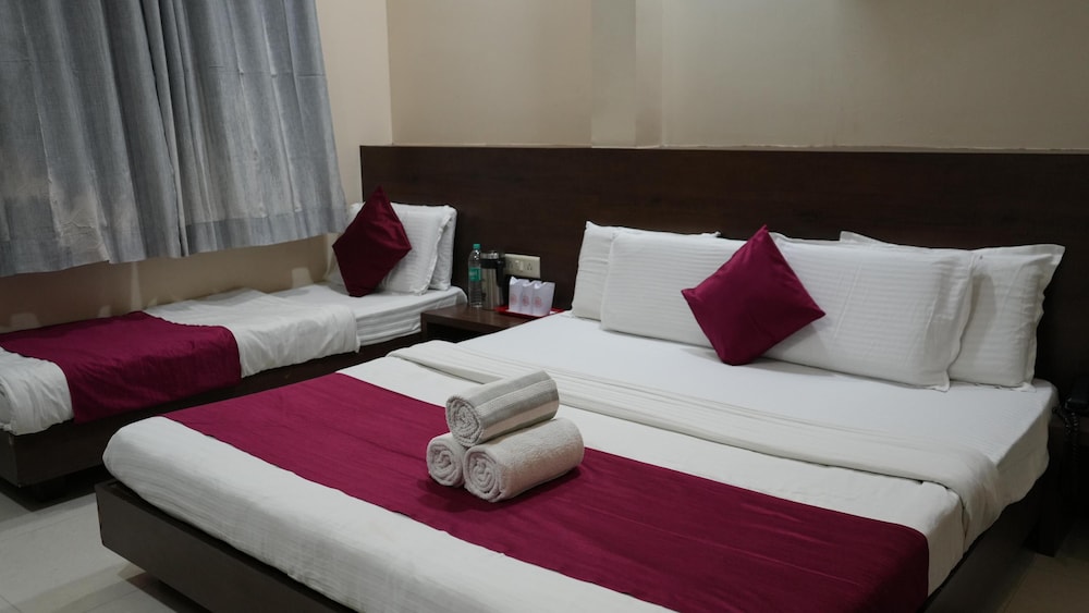 Oyo 4116 Hotel Satyug 6/25