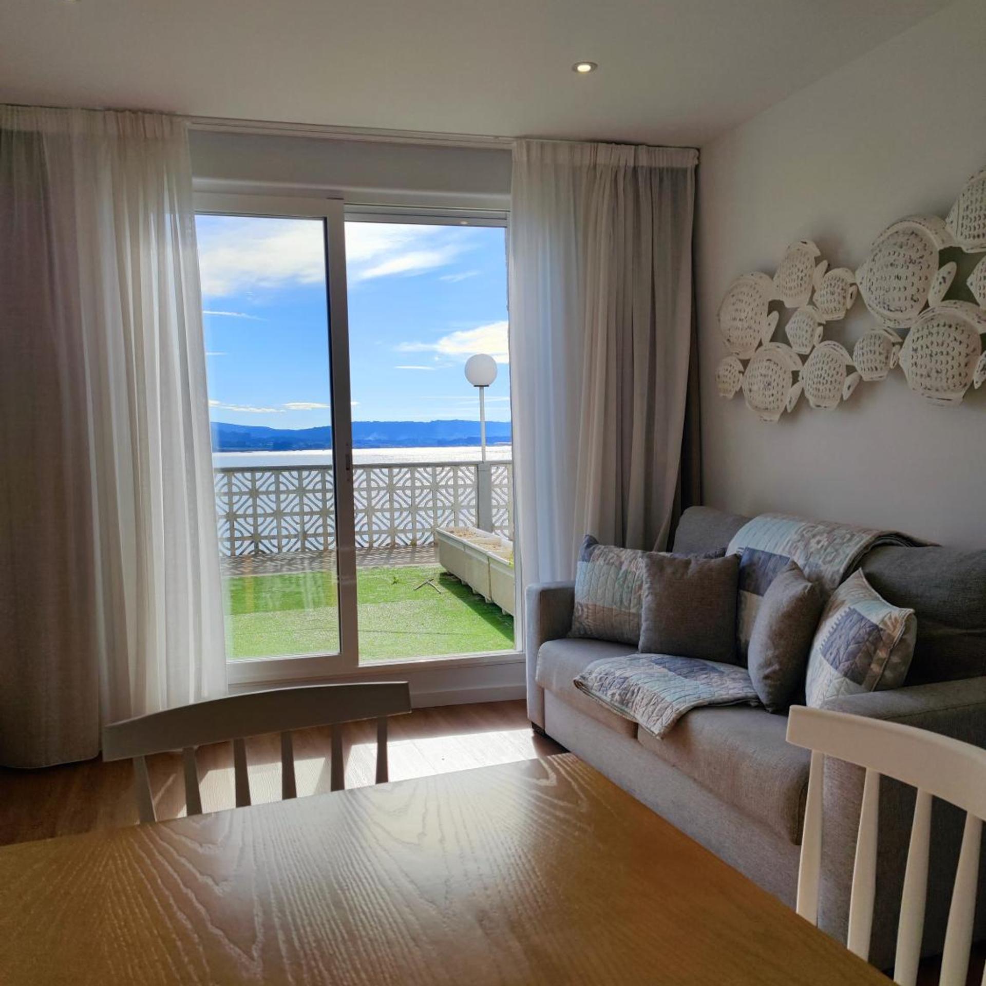APARTAMENTOS LA TOJA 19/30