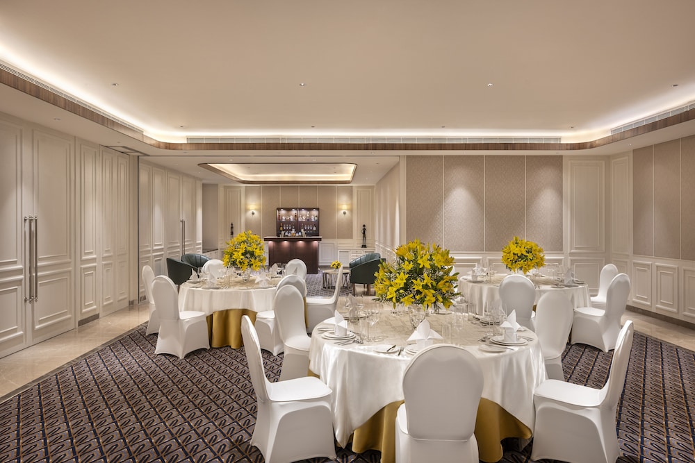 Aurika by Lemon Tree Hotels, Mumbai International Airport 42/50
