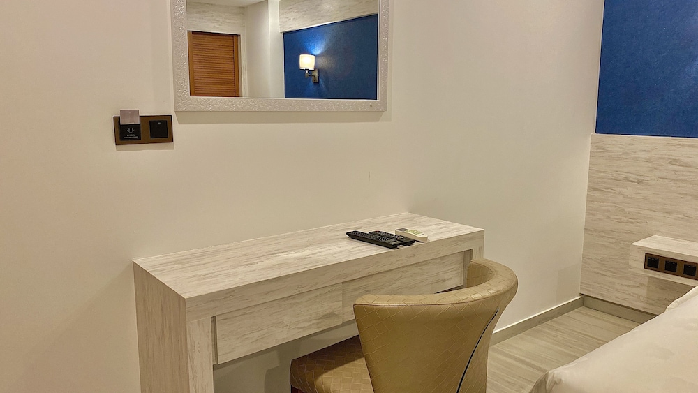 Standard, King Bed, Window Access، Kaani Palm Beach 5/5
