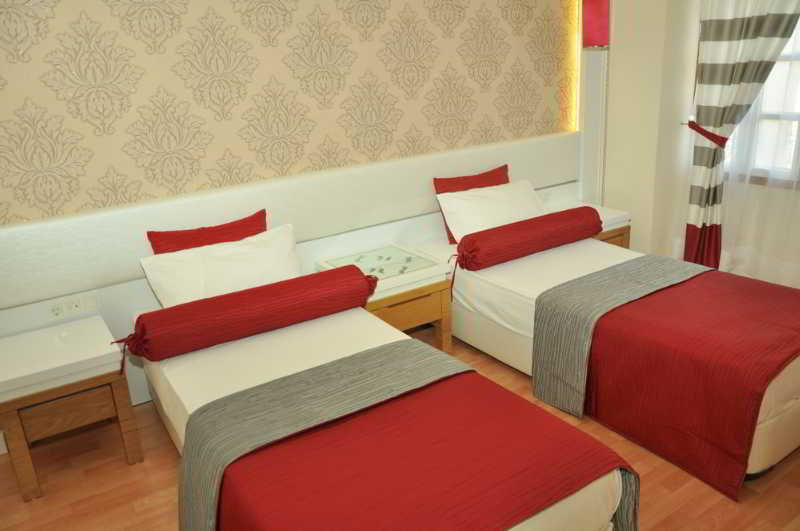 GUROL AQUA RESORT HOTEL AND APART 7/12