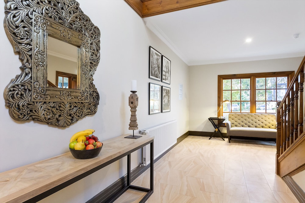 PEPPERS MANOR HOUSE 46/80