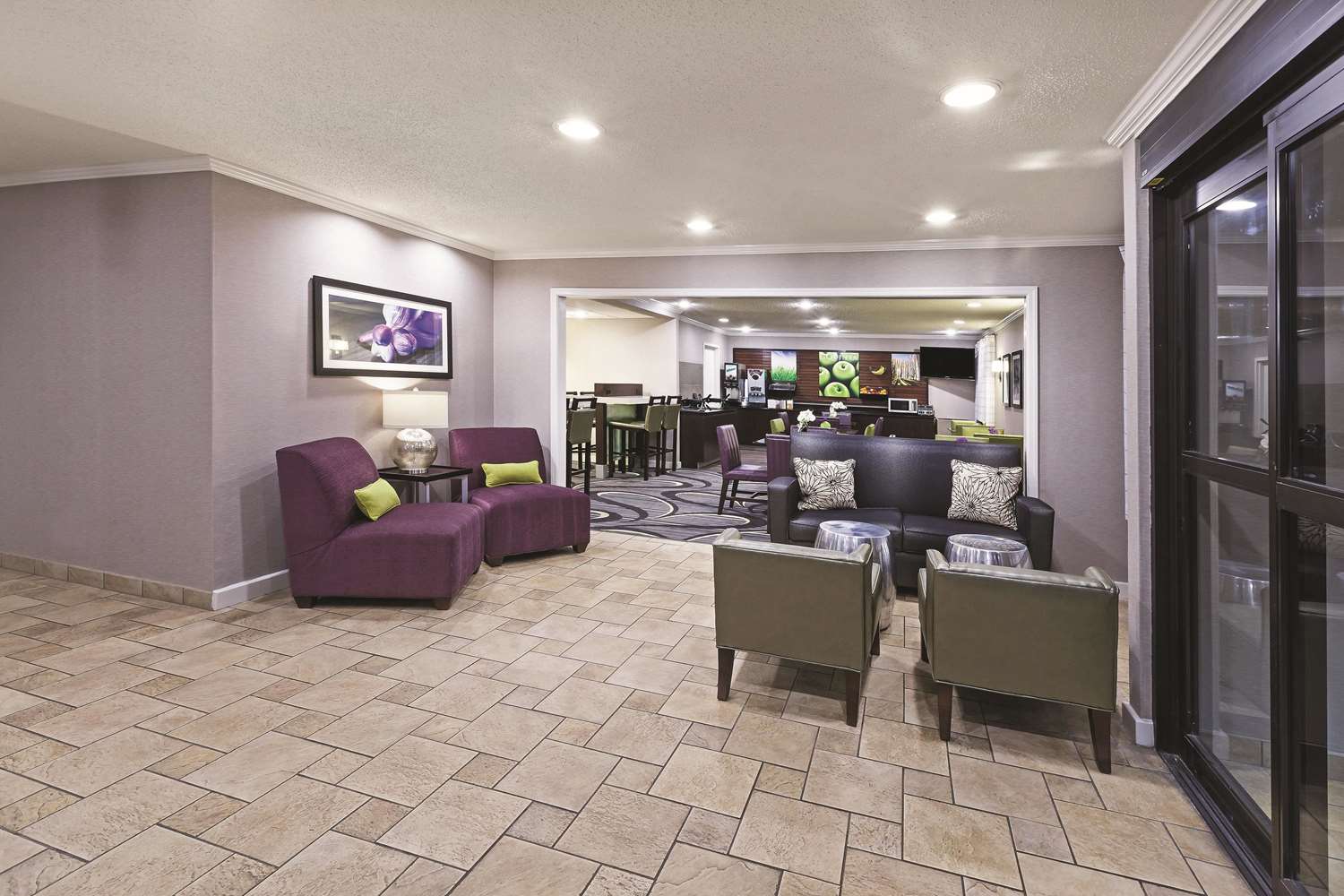 La Quinta Inn & Suites by Wyndham N Little Rock-McCain Mall 35/63
