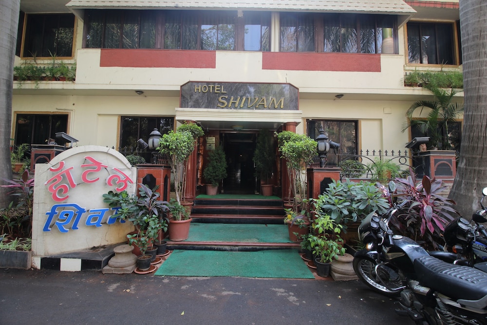 Shivam Hotel 3/58
