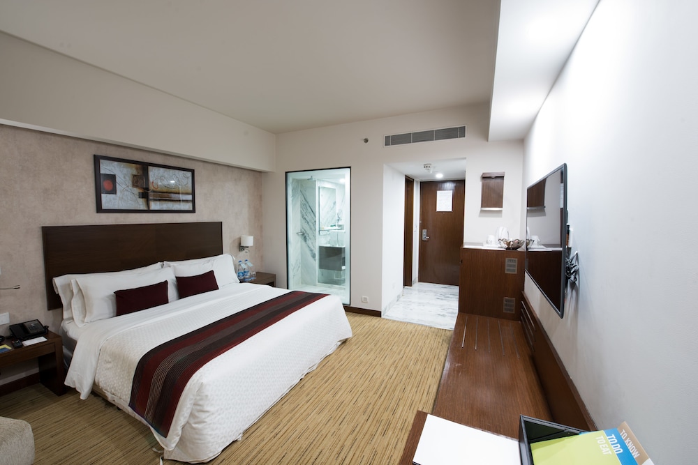 Four Points by Sheraton Hotel and Serviced Apartments Pune 9/47