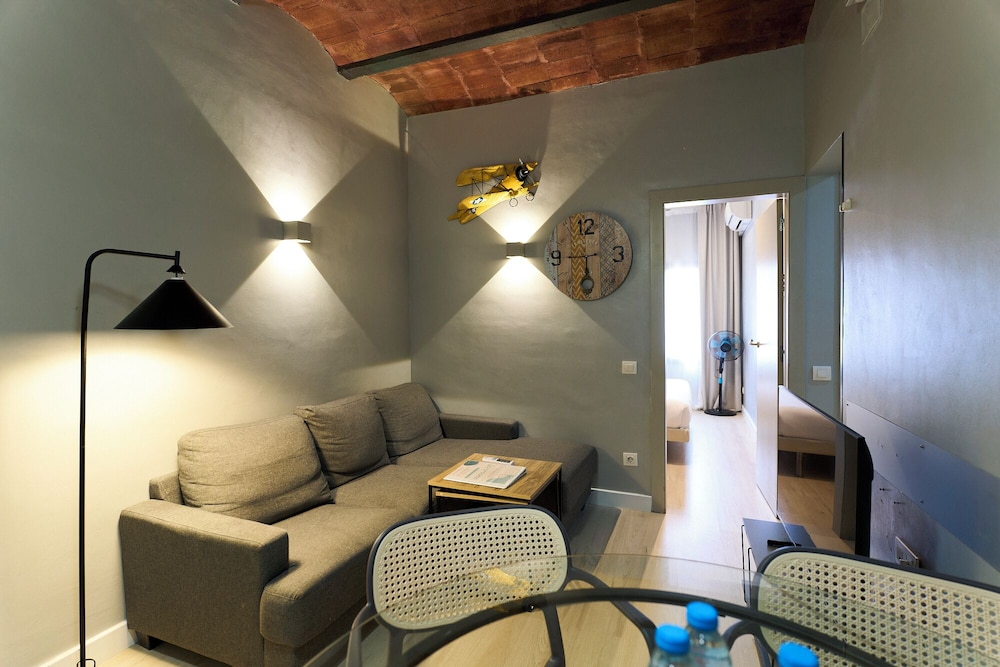 Fira Centric Apartments 45/72