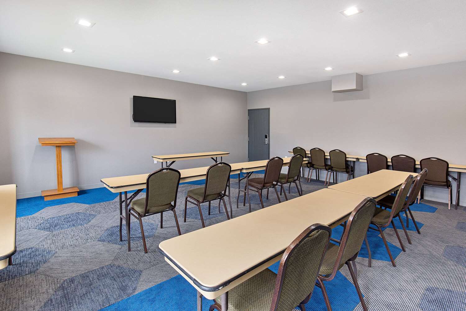 Microtel Inn & Suites by Wyndham Manchester 20/30