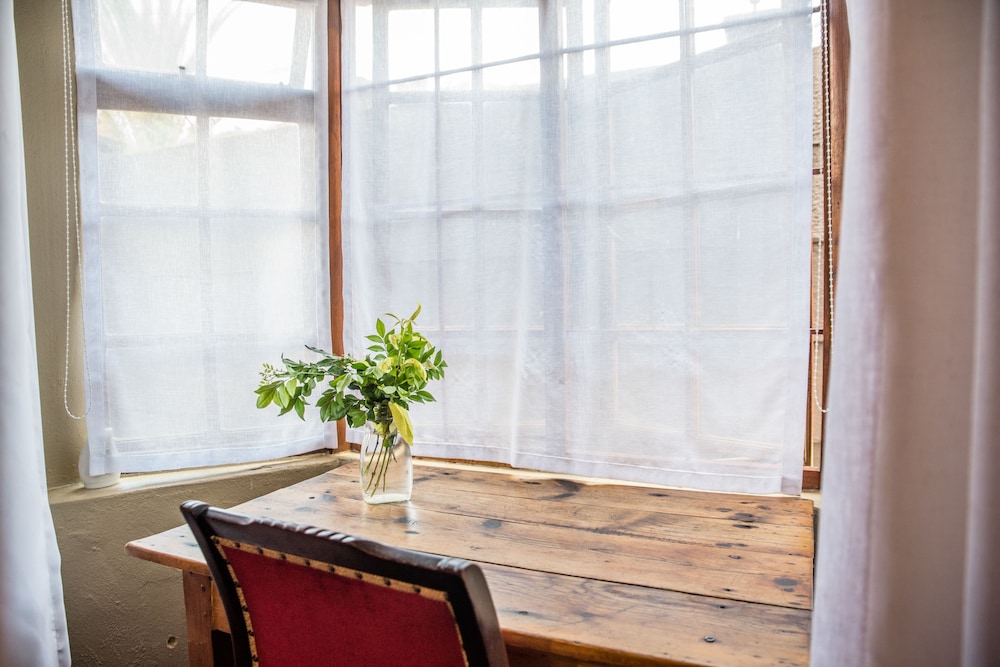 5Th Avenue Gooseberry Guest House 6/50
