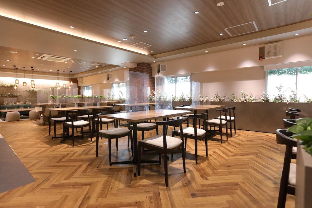 Osaka Corona Hotel 34/48
