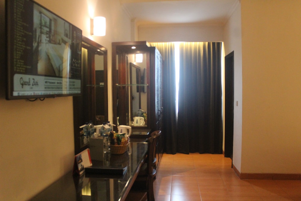 Grand Zuri Duri 30/56