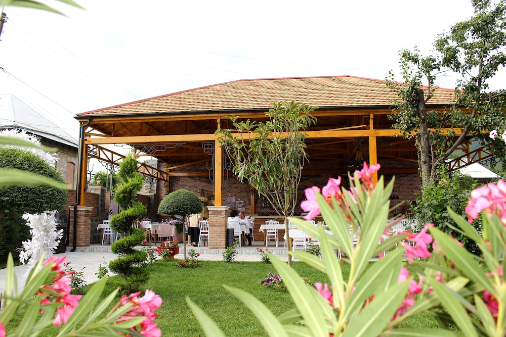 Macara Sheki City Hotel 4/30
